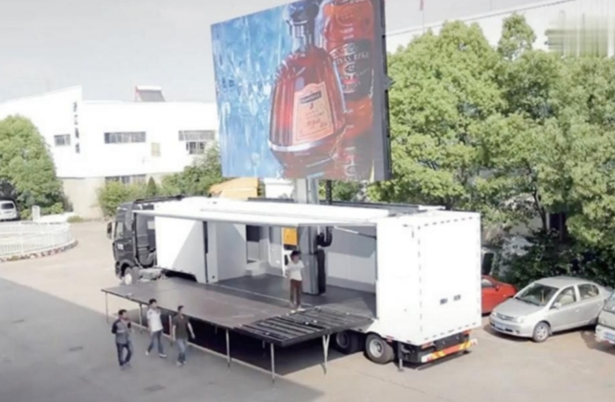 Sinoswan Revolutionizing Advertising with Mobile Digital Billboard Trucks