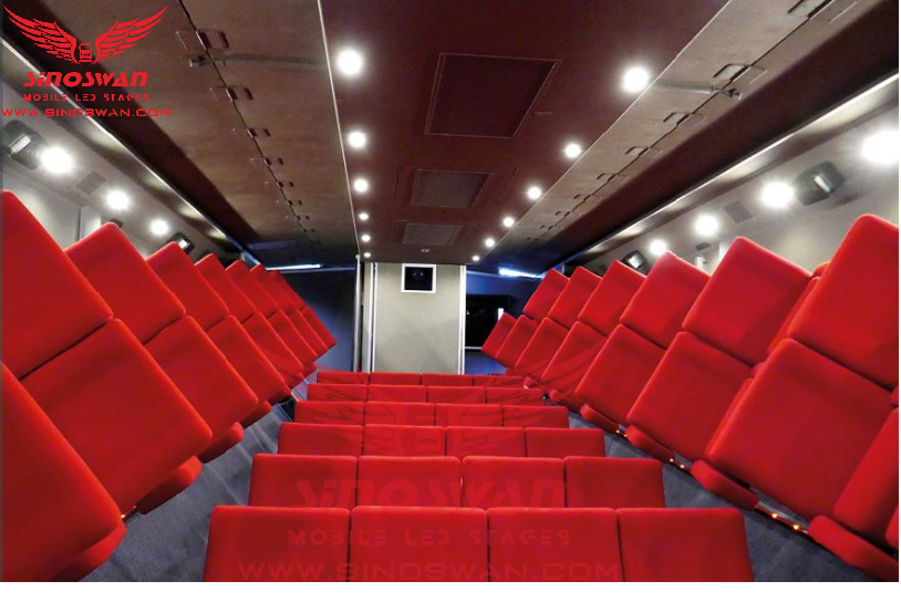 Premium mobile cinema trailer with 180-inch projection screen and theater seating
